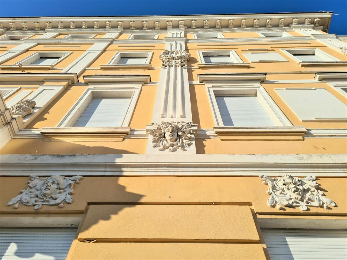 Tom'S Luxury Apartment Zadar, Branimirova Obala Exterior foto